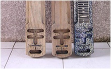 Le travail a bien avancé. A l'origine ces instruments étaient en Aulne (alder) ou en Frêne (ash). Celui-ci semble être en frêne.